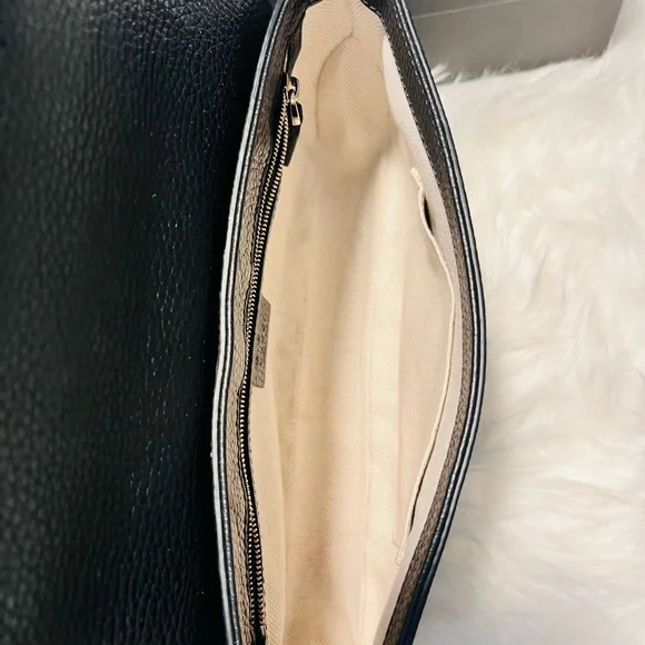 Gucci Soho Pebbled Calfskin Medium
Flap Crossbody Black - Picture 9 of 15